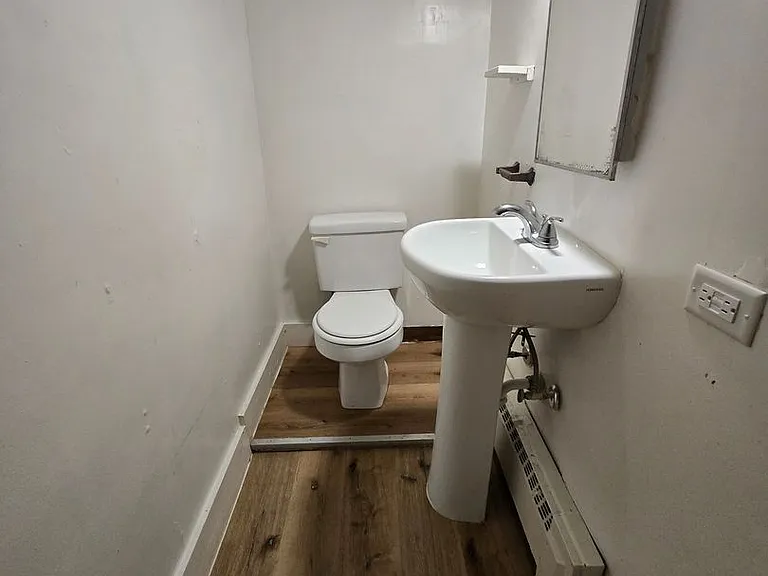 815 9th Ave SE #6 — Photo 9