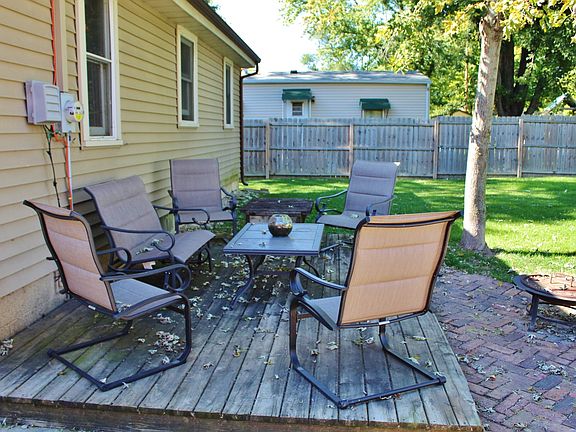 5th image of 909 Catalpa St