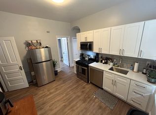 1049 W Roscoe St #1, Chicago, IL 60657