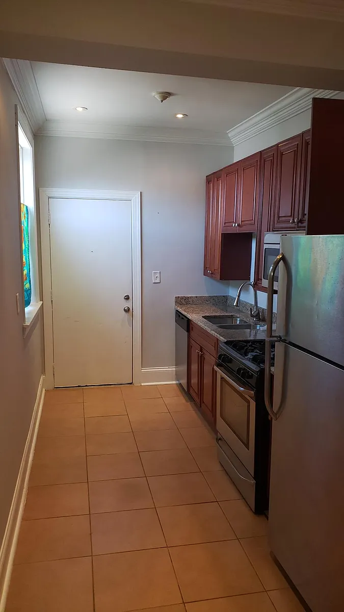 Building Photo - 4748 N Monticello Ave #2S