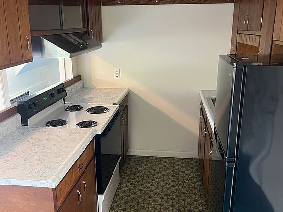 Dining Room / Kitchen Area - View 5