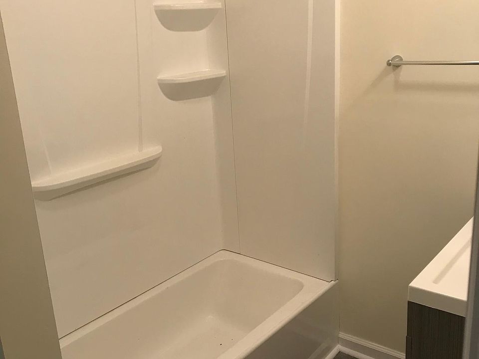 1st image of 771 2nd Ave Floor 1