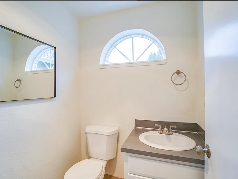 Park Crest Townhomes — Photo 31