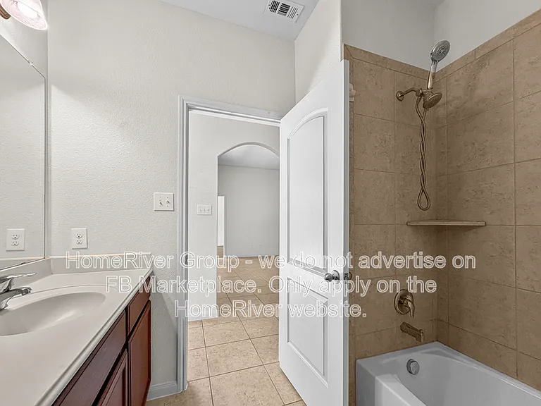 1720 Persimmon Dr — Photo 13