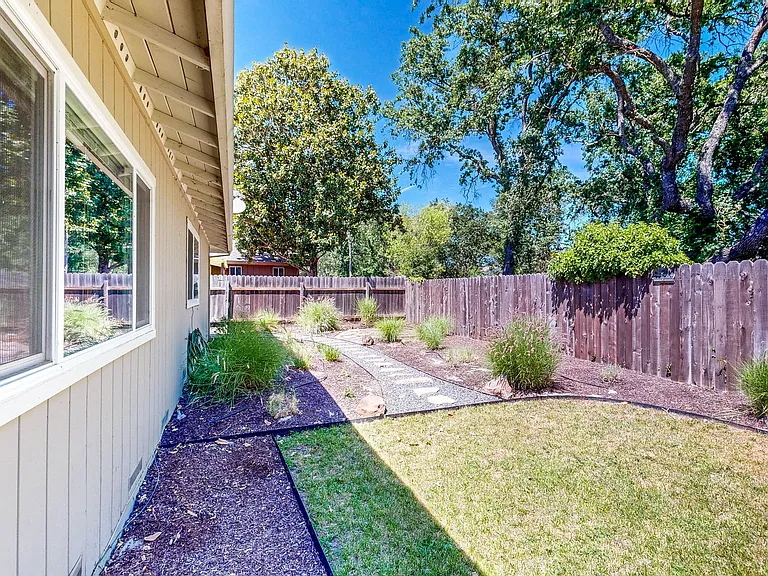 2146 Rivera Dr — Photo 56