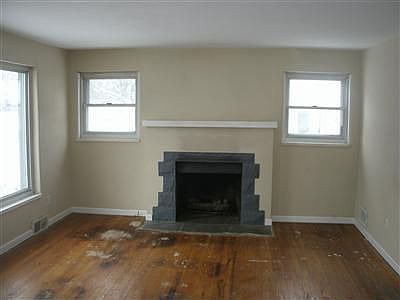 3rd image of 203 E Sunrise Ave