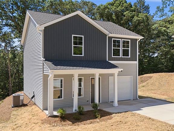 3rd image of 243 Hillcrest Rd