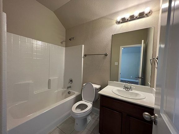 5th image of 3007 Chestnut Ln