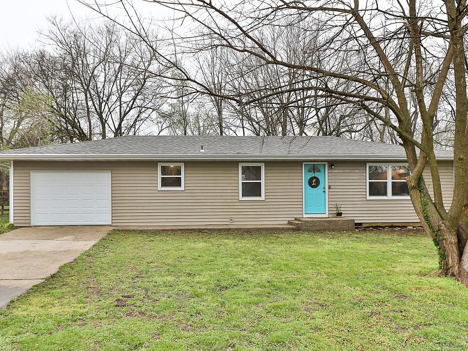1st image of 1111 S Martin Avenue
