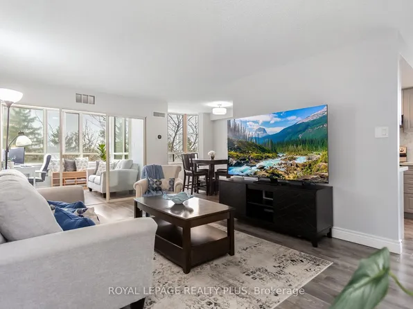 5 Lisa St #509, Brampton, ON L6T 4T4