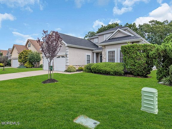 5th image of 57 Baltusrol Drive