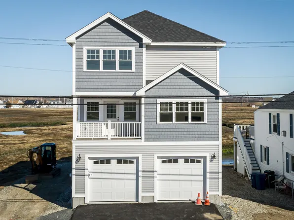 82 Island Path, Hampton, NH 03842