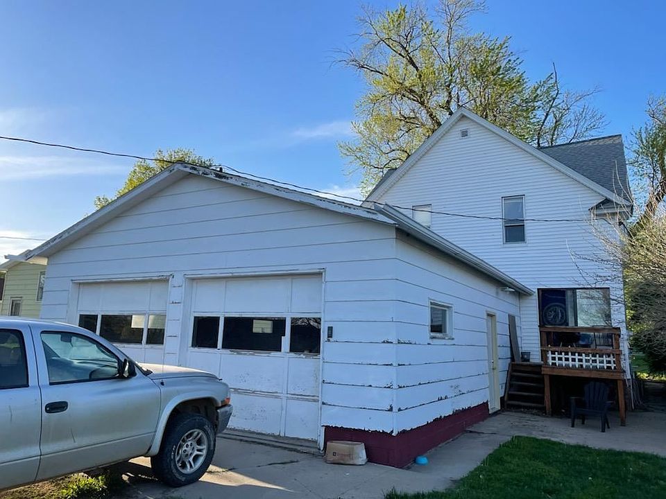 2nd image of 506 Annie St