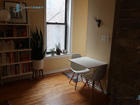 4th image of 1443 N Bosworth Ave APT 1R