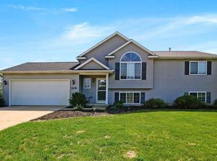 9230 Marabella Dr NE, Rockford, MI 49341