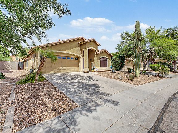 4th image of 930 E PALOMINO Way