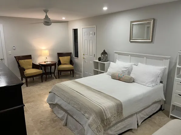 8682 Uranus Ter, West Palm Beach, FL 33403