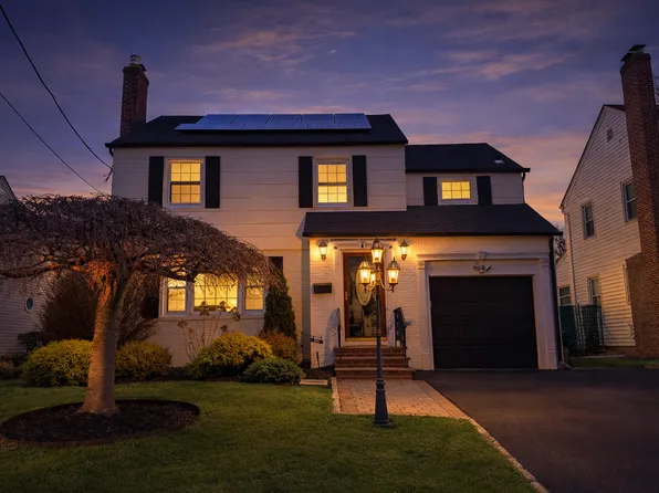 246 Woodmont Rd, Union, NJ 07083