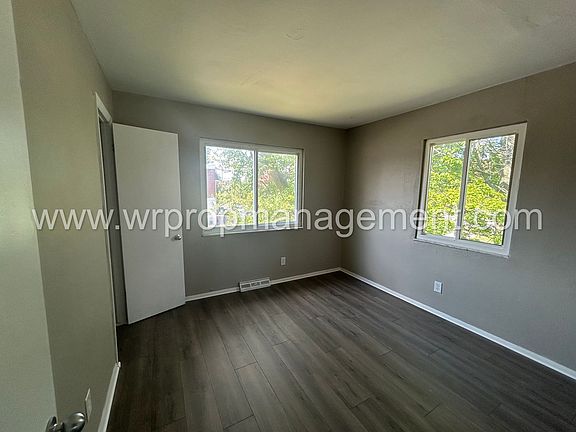 4th image of 470-476 2nd St #1