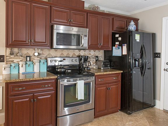 5th image of 2036 Sylvan Lake Dr