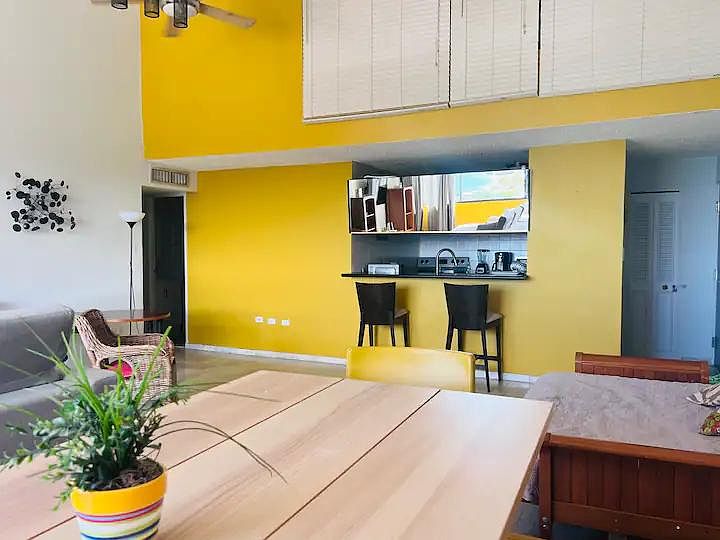 Kitchen bar