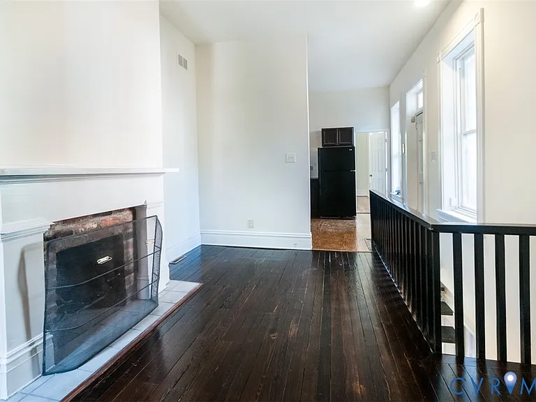 407 W Clay St #B — Photo 7