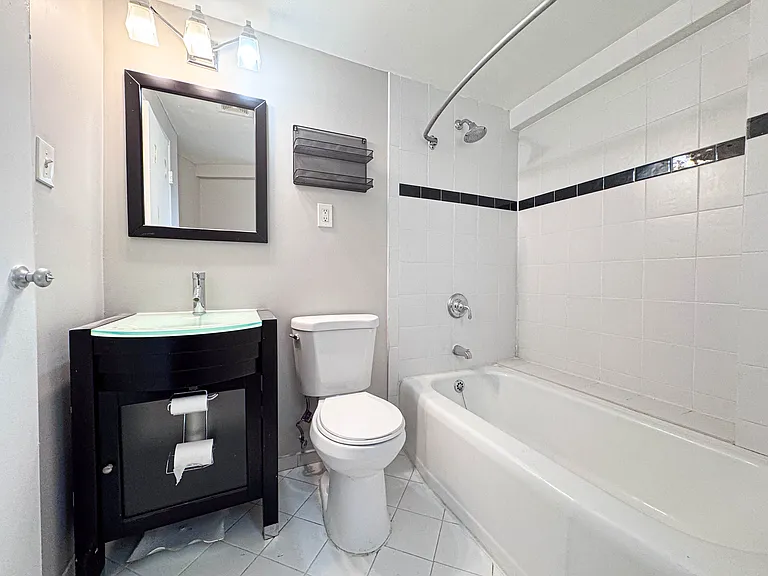 5315 Connecticut Ave NW #310 — Photo 13