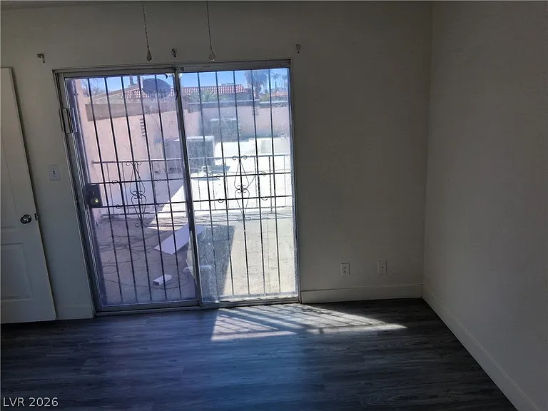 1722 E University Ave #5 — Photo 8