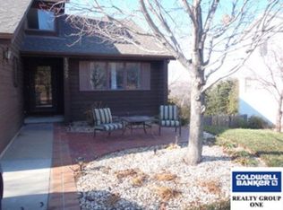 1929 Crescent Dr, Manhattan, KS 66503
