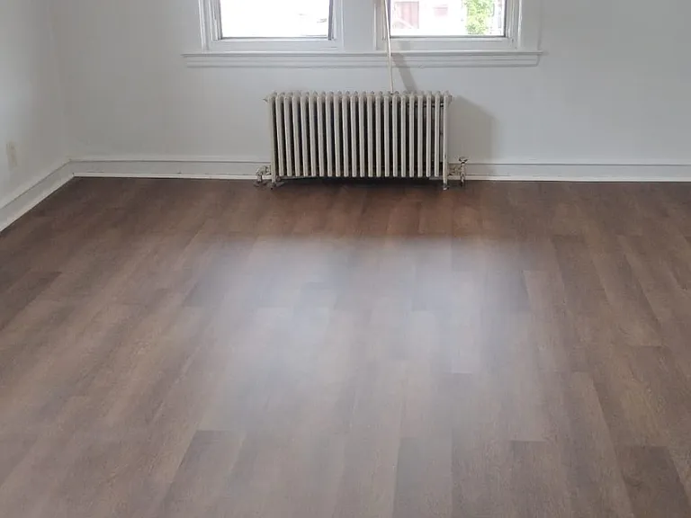 242 W Green St #2 — Photo 3