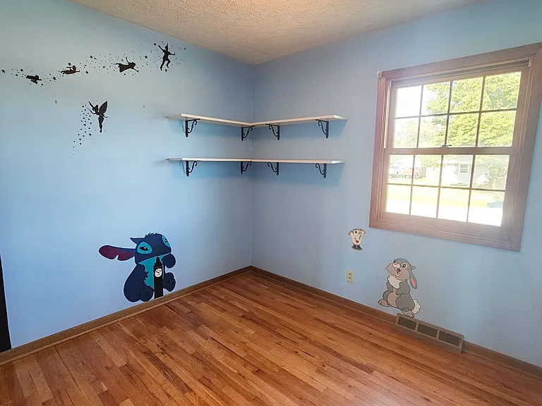 214 SW Arlan Dr — Photo 9