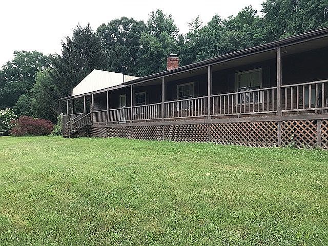 1st image of 2455 Valley View Dr