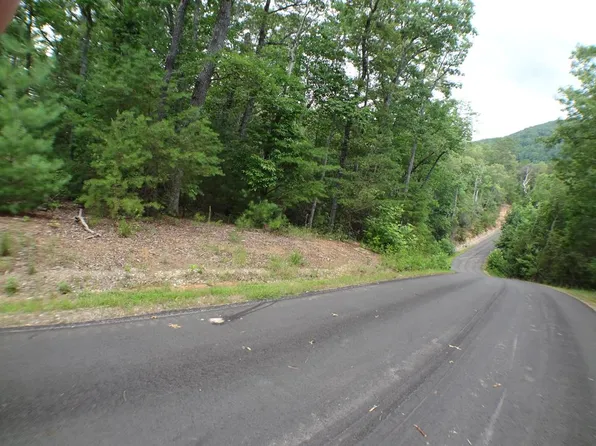 11 Porter Creek Dr, Franklin, NC 28734