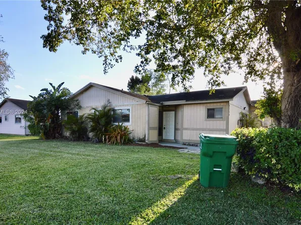 9750 W Elm Ln, Miramar, FL 33025