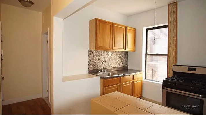 Rented by BRICK & GALO REALTY CORP | media 7