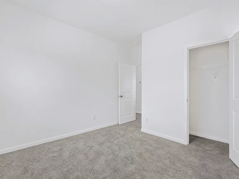 350 Canonbury Dr — Photo 9