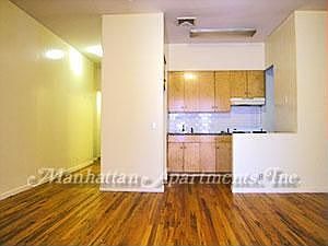 3rd image of 300 W 137th St