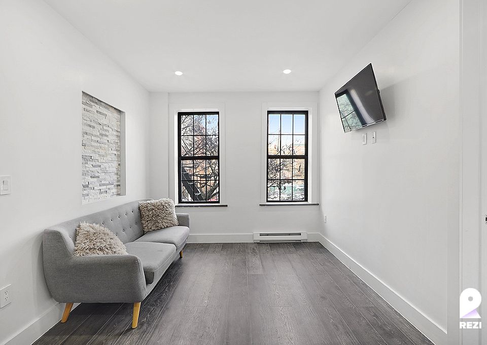 1st image of 476 W 165th St #2J