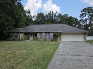 111 Spruce St, Village Mills, TX 77663