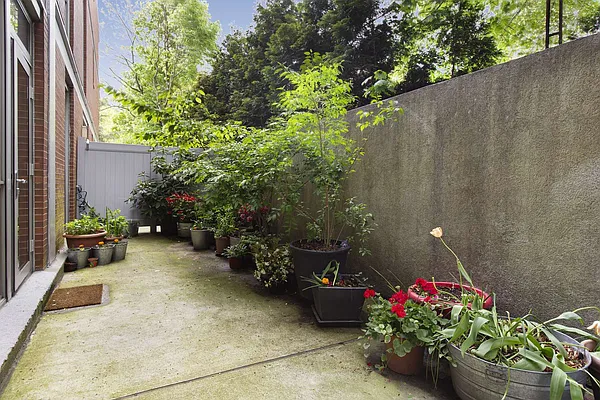 Sold by Brooklyn Real Inc | media 4