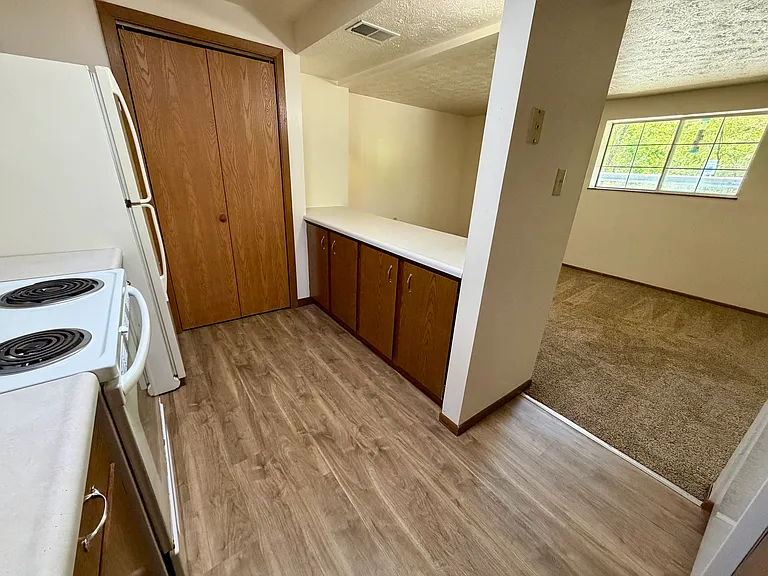 37 Foxglove Dr #3 — Photo 4