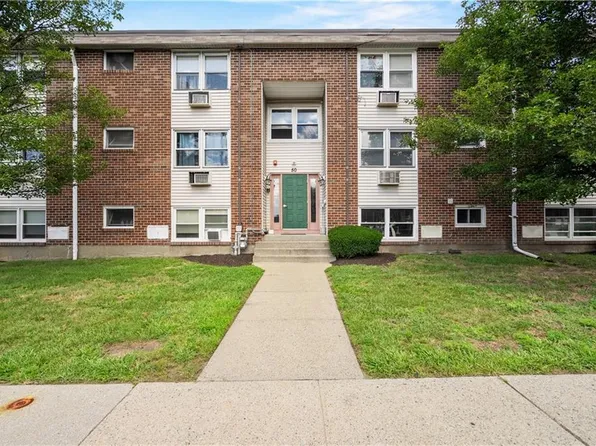 50 Carnation St APT 6, Pawtucket, RI 02860