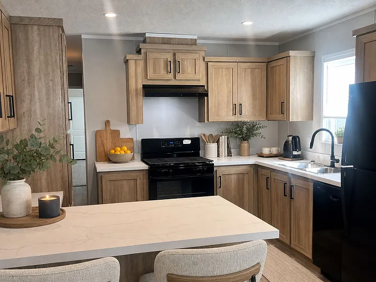 Silverstone Manufactured Home Community — Photo 56