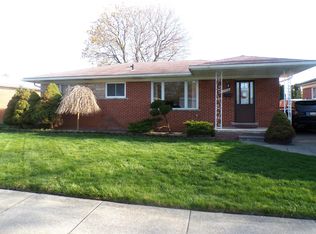 11538 Applewood Dr, Warren, MI 48093