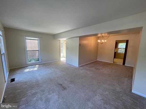 3rd image of 9682 Scotch Haven Dr