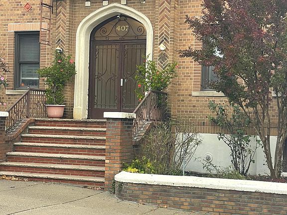 4th image of 407 Woodstock Ave #2A