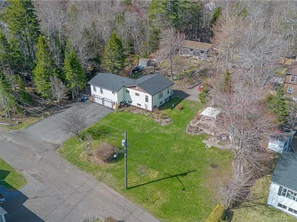 38 Fern Ave, Grand Bay Westfield, NB E5K 2N8