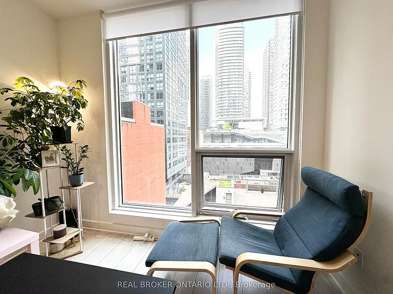 15 Mercer St #818 — Photo 11