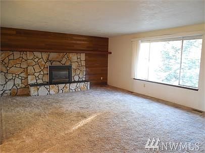 2nd image of 120 E Maple Dr