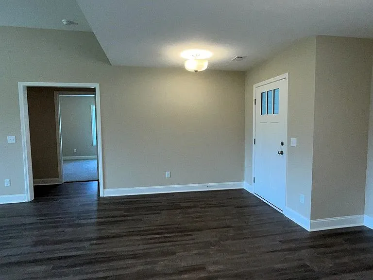 330 Tallulah Bnd — Photo 5